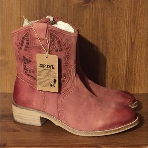 Pink Taos booties NIB 8-8.5